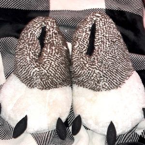 These are just funny comfy slippers made of cotton not sure what size